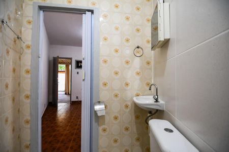 Casa para alugar com 220m², 3 quartos e 3 vagasBanheiro do edicula