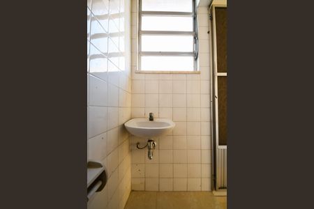 Casa para alugar com 220m², 3 quartos e 3 vagasBanheiro de Serviço