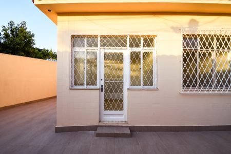 Casa para alugar com 220m², 3 quartos e 3 vagasFrente de Casa