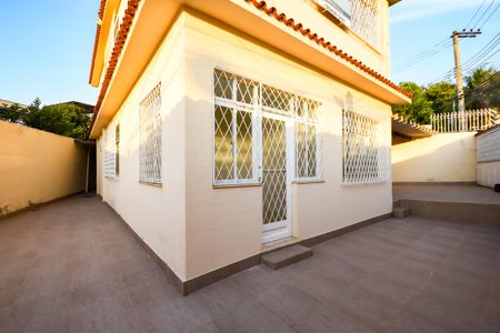 Casa para alugar com 220m², 3 quartos e 3 vagasQuintal