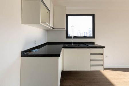 Cozinha de apartamento para alugar com 1 quarto, 35m² em República, São Paulo
