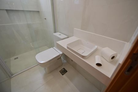 Apartamento para alugar com 77m², 3 quartos e 2 vagasBanheiro Social