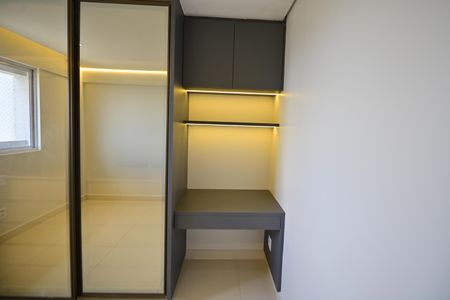 Apartamento para alugar com 77m², 3 quartos e 2 vagasQuarto 2