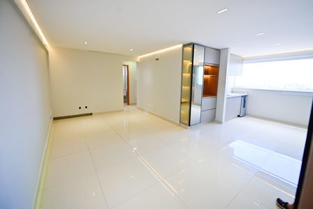 Sala/Cozinha de apartamento para alugar com 3 quartos, 77m² em Setor Faicalville, Goiânia