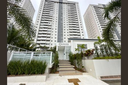 Apartamento para alugar com 77m², 3 quartos e 2 vagasFachada