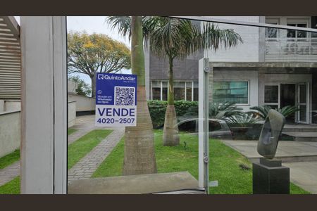 Apartamento à venda com 138m², 2 quartos e 2 vagasPlaquinha