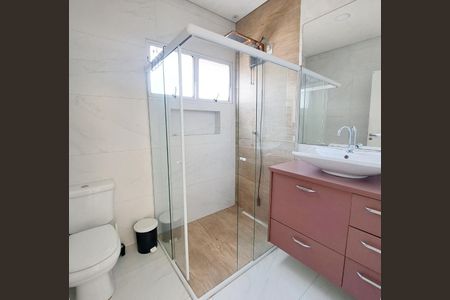 Casa para alugar com 210m², 3 quartos e 2 vagas Casa para alugar com 210m², 3 quartos e 2 vagasBanheiro da Suíte