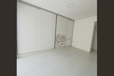 Casa para alugar com 210m², 3 quartos e 2 vagas Casa para alugar com 210m², 3 quartos e 2 vagasSuíte