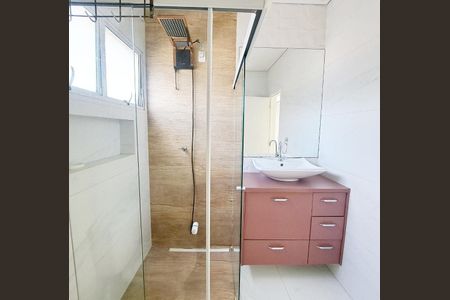 Casa para alugar com 210m², 3 quartos e 2 vagas Casa para alugar com 210m², 3 quartos e 2 vagasBanheiro da Suíte