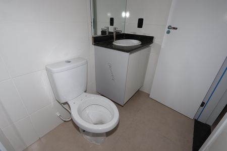 Apartamento para alugar com 45m², 2 quartos e sem vagaBanheiro