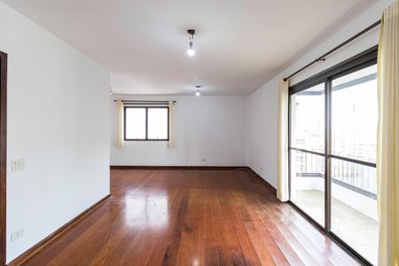 Apartamento para alugar com 140m², 3 quartos e 3 vagas Apartamento para alugar com 140m², 3 quartos e 3 vagasSala