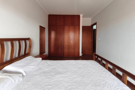 Casa à venda com 299m², 4 quartos e 2 vagasQuarto 1