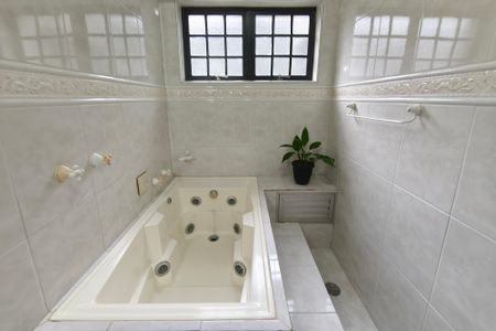 Casa à venda com 299m², 4 quartos e 2 vagasBanheiro Social