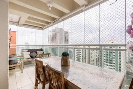 Apartamento à venda com 263m², 4 quartos e 3 vagasVaranda