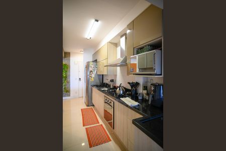 Apartamento à venda com 96m², 2 quartos e 2 vagasCozinha