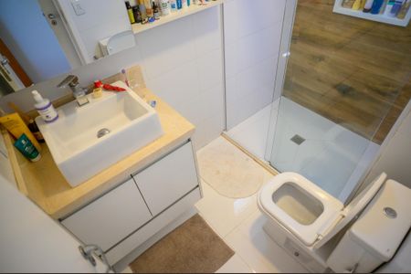 Apartamento à venda com 96m², 2 quartos e 2 vagasBanheiro da Suíte