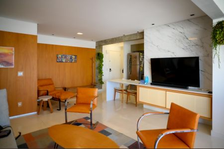 Sala de apartamento à venda com 2 quartos, 96m² em Vila Brasilio Machado, São Paulo