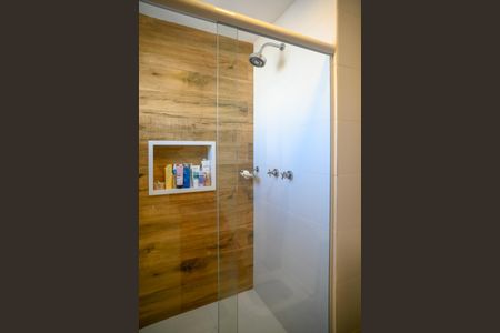 Apartamento à venda com 96m², 2 quartos e 2 vagasBanheiro da Suíte