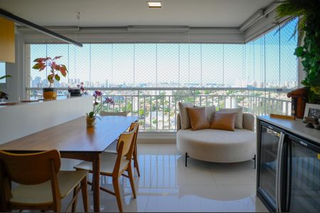 Apartamento à venda com 96m², 2 quartos e 2 vagasVaranda