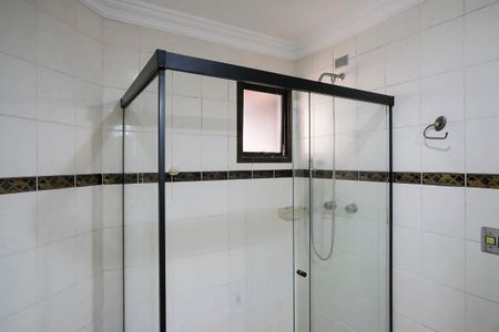 Apartamento à venda com 205m², 4 quartos e 3 vagasBanheiro da suíte 2