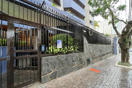 Apartamento à venda com 205m², 4 quartos e 3 vagasFachada 