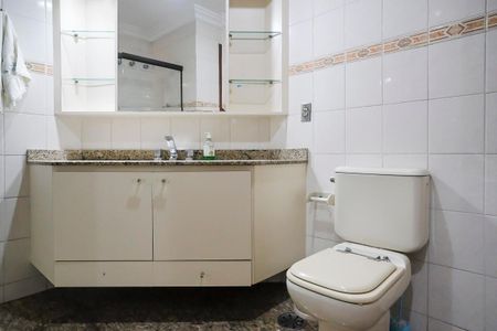 Apartamento à venda com 205m², 4 quartos e 3 vagasBanheiro Social
