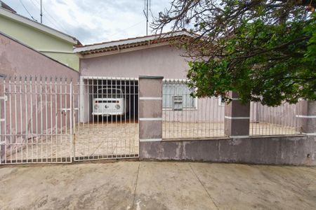 Casa à venda com 172m², 4 quartos e 1 vagaFachada