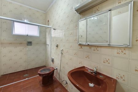 Casa à venda com 172m², 4 quartos e 1 vagaBanheiro