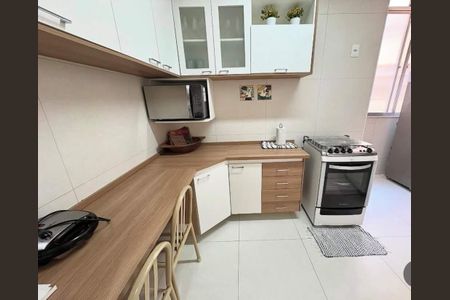 Apartamento à venda com 2 quartos, 61m² em Leme, Rio de Janeiro