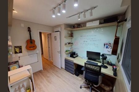 Apartamento à venda com 4 quartos, 136m² em Vila Anastácio, São Paulo