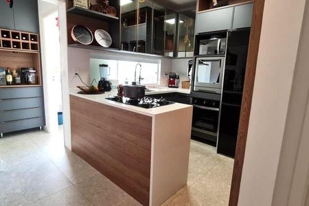 Apartamento à venda com 3 quartos, 98m² em Cambuí, Campinas