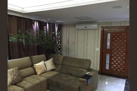 Casa à venda com 3 quartos, 450m² em Vila Invernada, São Paulo