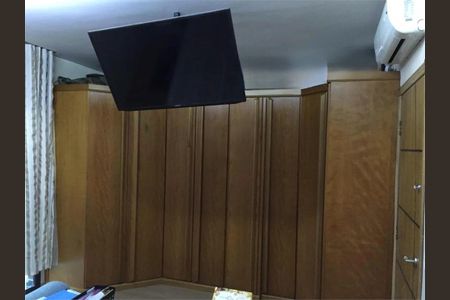 Casa à venda com 3 quartos, 450m² em Vila Invernada, São Paulo