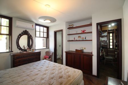 Casa de condomínio à venda com 724m², 4 quartos e 3 vagasSuíte 2