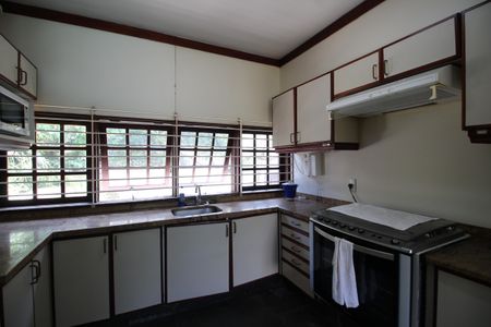 Casa de condomínio à venda com 724m², 4 quartos e 3 vagasCozinha