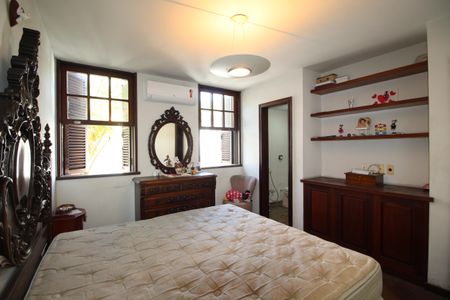 Casa de condomínio à venda com 724m², 4 quartos e 3 vagasSuíte 2