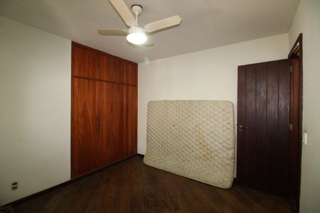 Casa de condomínio à venda com 724m², 4 quartos e 3 vagasQuarto 1