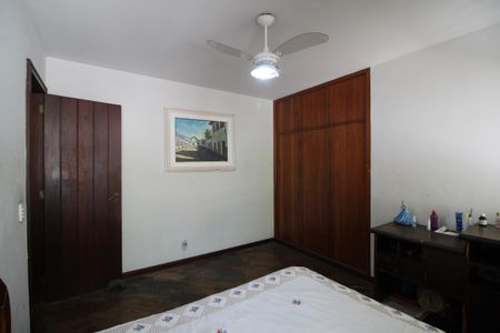 Casa de condomínio à venda com 724m², 4 quartos e 3 vagasQuarto 2