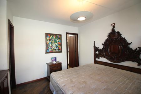 Casa de condomínio à venda com 724m², 4 quartos e 3 vagasSuíte 2