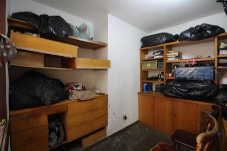 Casa de condomínio à venda com 724m², 4 quartos e 3 vagasQuarto de Serviço