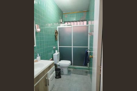 Casa à venda com 4 quartos, 252m² em Jardim Lindóia, Porto Alegre