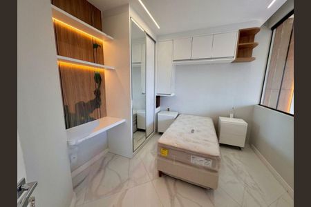 Apartamento à venda com 72m², 2 quartos e 1 vaga
