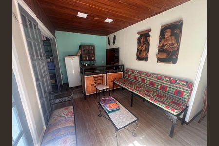 Casa à venda com 5 quartos, 257m² em Icaraí, Niterói