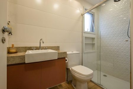 Apartamento à venda com 85m², 2 quartos e 2 vagas Apartamento à venda com 85m², 2 quartos e 2 vagasBanheiro da Suíte