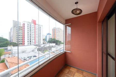 Apartamento à venda com 95m², 3 quartos e 2 vagasVaranda