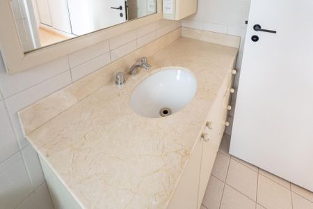 Apartamento à venda com 95m², 3 quartos e 2 vagasBanheiro da Suíte