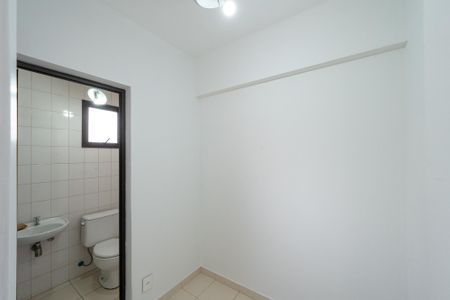 Apartamento à venda com 95m², 3 quartos e 2 vagasQuarto de Serviço