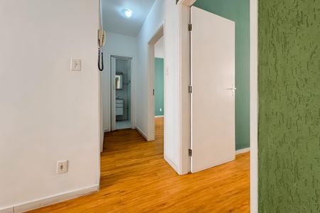 Corredor de apartamento para alugar com 2 quartos, 65m² em Cambuci, São Paulo