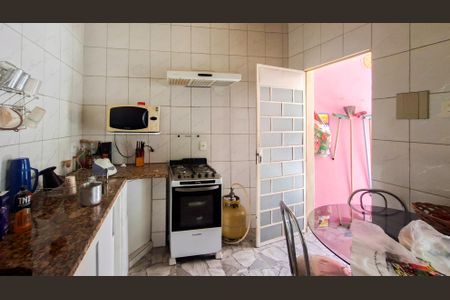 Casa à venda com 843m², 3 quartos e 2 vagas Casa à venda com 843m², 3 quartos e 2 vagasCozinha