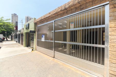 Casa para alugar com 200m², 4 quartos e 2 vagasFachada